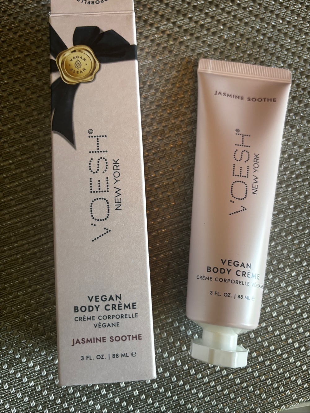 Voesh Jasmine Soothe Vegan Body Crème — Soft Pink
